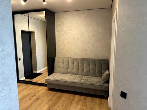 квартира по адресу Героїв Крут ул., 4