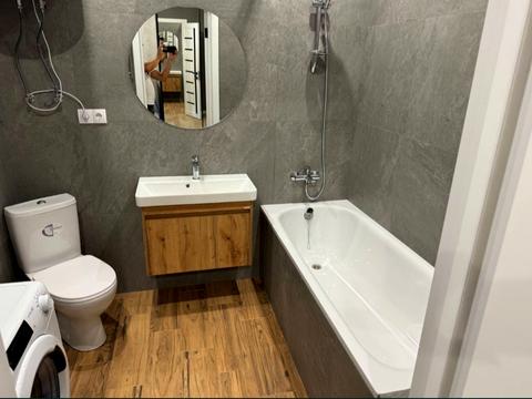 квартира по адресу Героїв Крут ул., 4