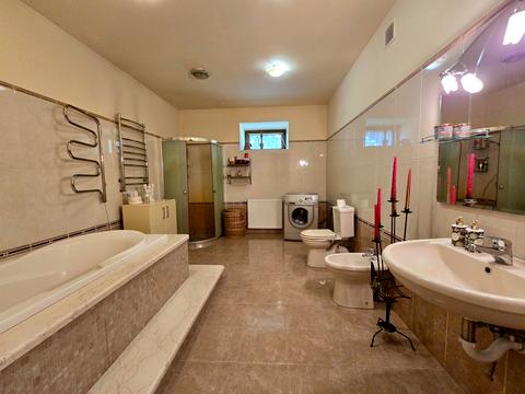 будинок за адресою Лісова вул.