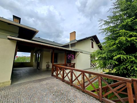 будинок за адресою Лісова вул.