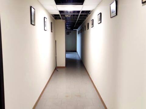 комерційна за адресою Базарна вул., 1