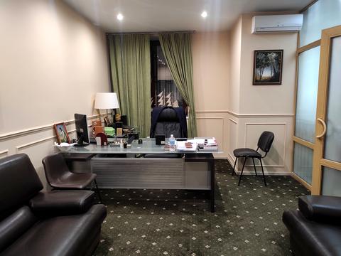 комерційна за адресою Базарна вул., 1