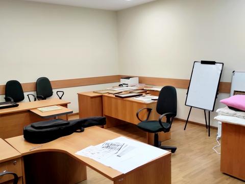 комерційна за адресою Базарна вул., 1