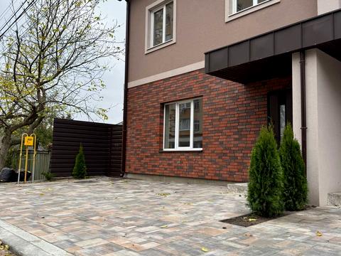 будинок за адресою Центральна вул., 30