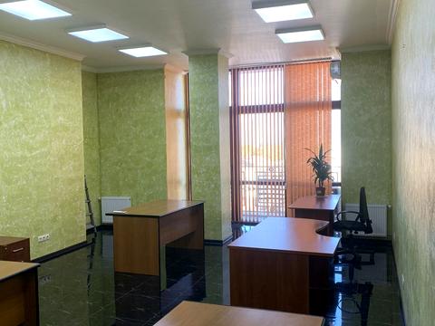 комерційна за адресою Івана Луценка пров., 17/19