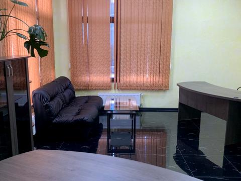 комерційна за адресою Івана Луценка пров., 17/19