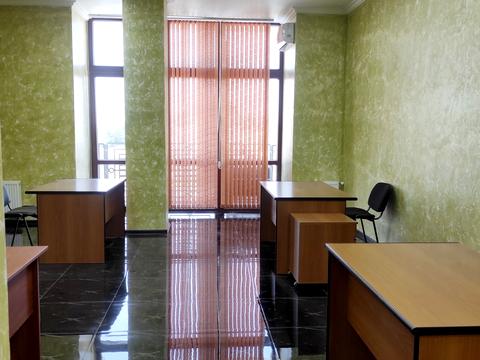 комерційна за адресою Івана Луценка пров., 17/19