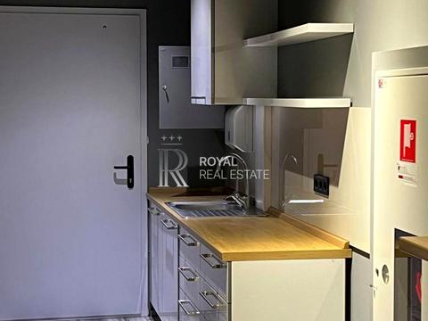 комерційна за адресою Степана Бандери просп. (Московський), 28А