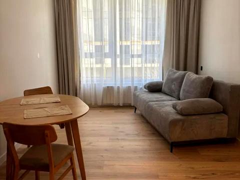 квартира по адресу Героев Майдана ул., 13