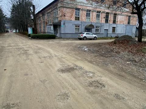 комерційна за адресою Донбасівська вул., 1-Ф