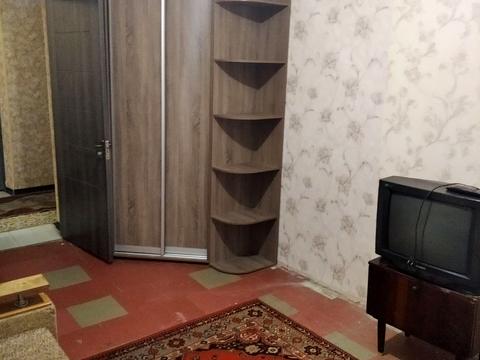 комната по адресу героїв України, 18