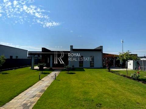 дом по адресу Широкая ул.