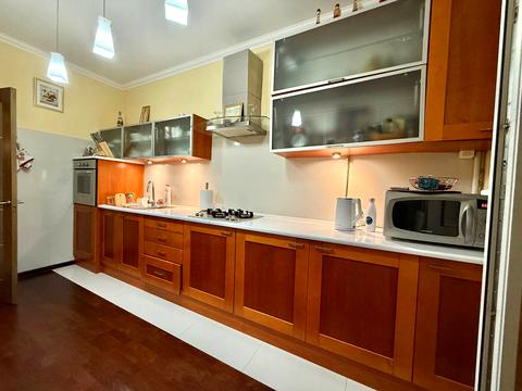 квартира за адресою Наукова вул., 49а