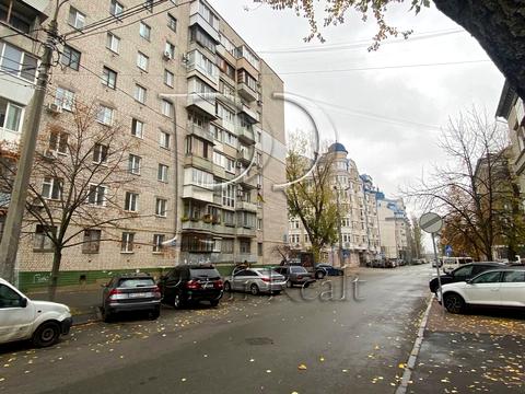 комерційна за адресою Почайнинська вул., 57/59