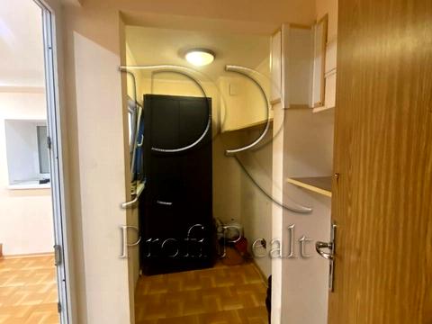 комерційна за адресою Почайнинська вул., 57/59