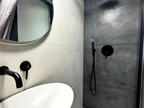 квартира за адресою Сергія Єфремова вул., 49