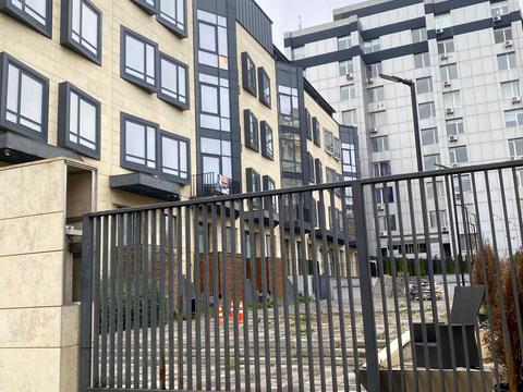 комерційна за адресою Болсуновська вул. (Сергія Струтинського), 4