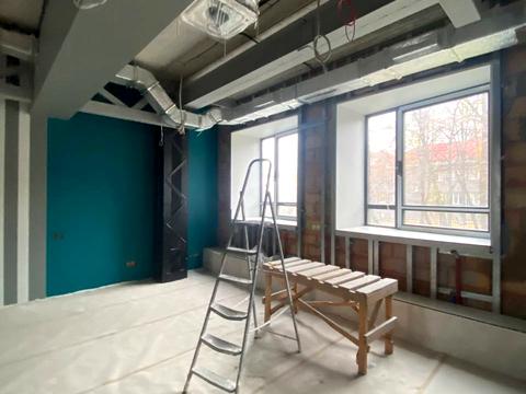 комерційна за адресою Болсуновська вул. (Сергія Струтинського), 4