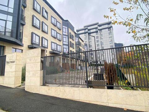 комерційна за адресою Болсуновська вул. (Сергія Струтинського), 4