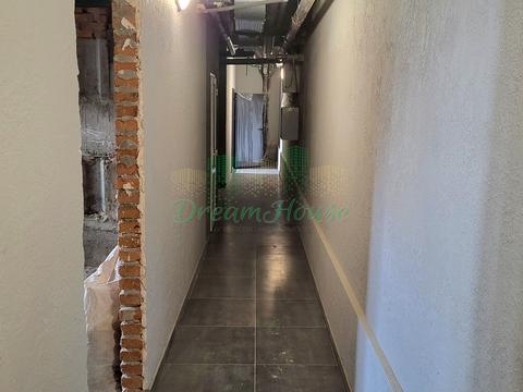 комерційна за адресою Івана Кожедуба вул., 8-A