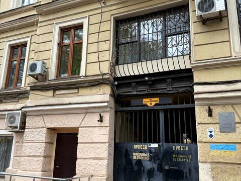 квартира за адресою В'ячеслава Чорновола вул., 10