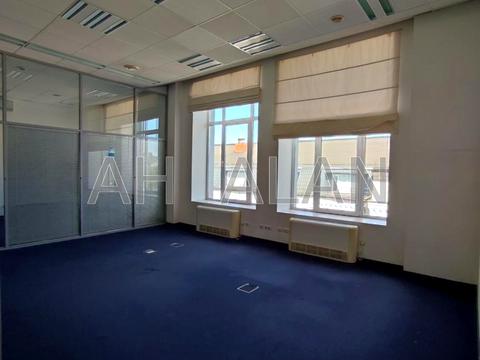 комерційна за адресою Миколи Грінченка вул., 4В