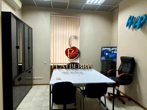 комерційна за адресою Богдана Хмельницького вул., 57