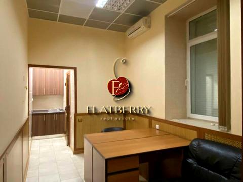 комерційна за адресою Богдана Хмельницького вул., 57