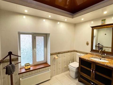 будинок за адресою Олексія Вадатурського вул. (Маршала Малиновського), 56