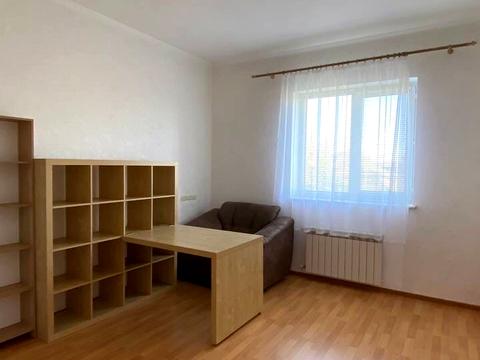 будинок за адресою Вишнева вул.