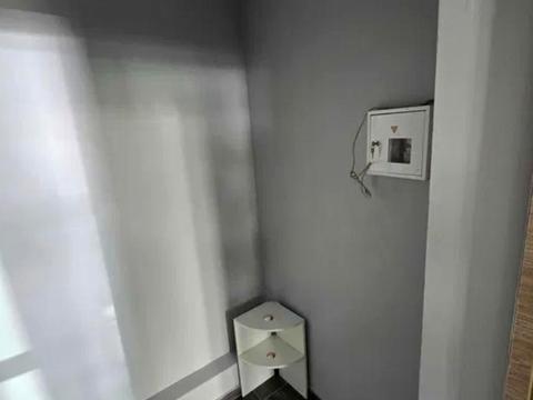 комерційна за адресою Анни Ахматової вул., 44а