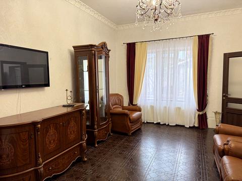 будинок за адресою Олексія Вадатурського вул. (Маршала Малиновського), 56