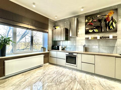 будинок за адресою Дмитра Павличка вул., 4