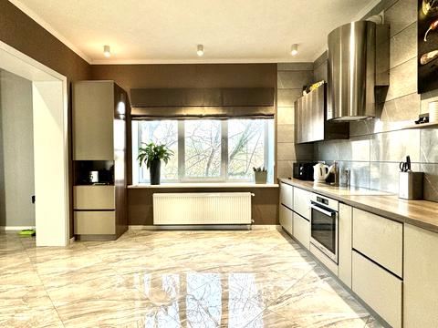 будинок за адресою Дмитра Павличка вул., 4