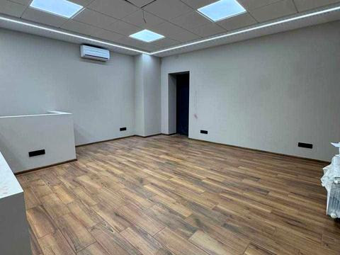 коммерческая по адресу Ивана Мазепы ул. (Январского Восстания), 10-3