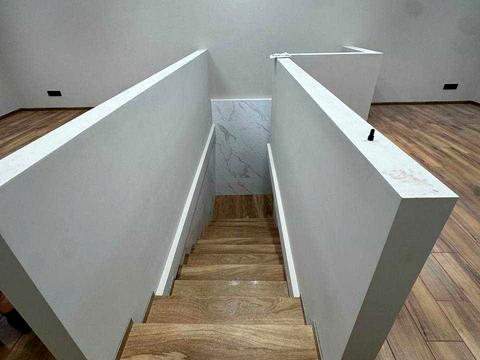 коммерческая по адресу Ивана Мазепы ул. (Январского Восстания), 10-3