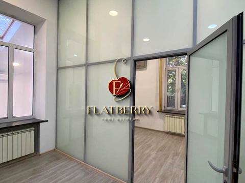 комерційна за адресою Редутна вул., 58