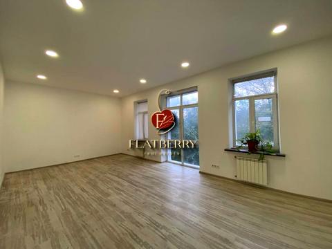 комерційна за адресою Редутна вул., 58