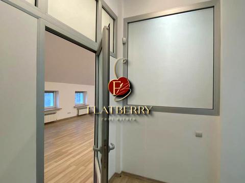 комерційна за адресою Редутна вул., 58