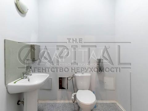 комерційна за адресою Павлівська вул., 18