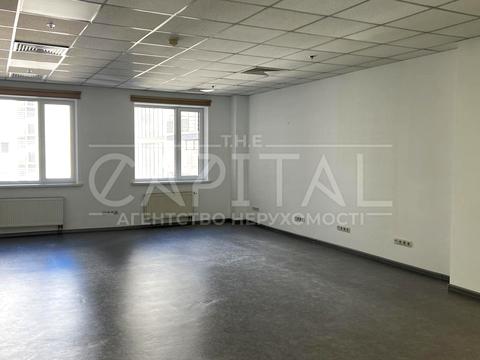 коммерческая по адресу вул. Фізкультури, 2