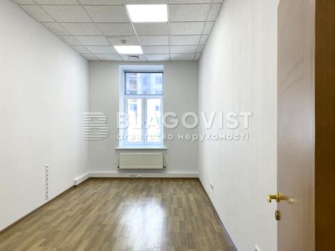 комерційна за адресою Богдана Хмельницького вул., 52а