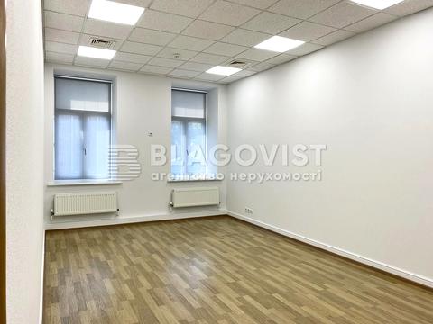 комерційна за адресою Богдана Хмельницького вул., 52а