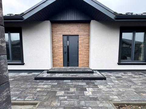 дом по адресу успішна