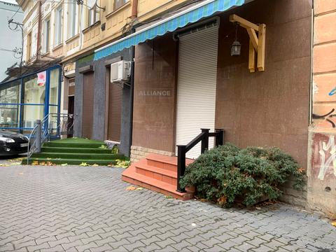 комерційна за адресою Бельведерська вул., 8