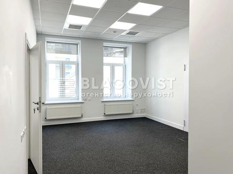 комерційна за адресою Богдана Хмельницького вул., 52а