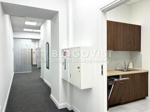 комерційна за адресою Богдана Хмельницького вул., 52а