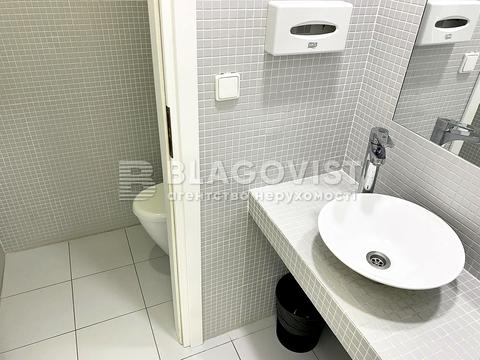 комерційна за адресою Богдана Хмельницького вул., 52а