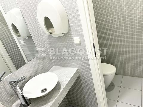 комерційна за адресою Богдана Хмельницького вул., 52а