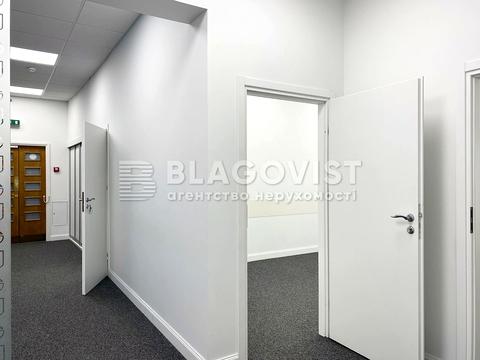 комерційна за адресою Богдана Хмельницького вул., 52а